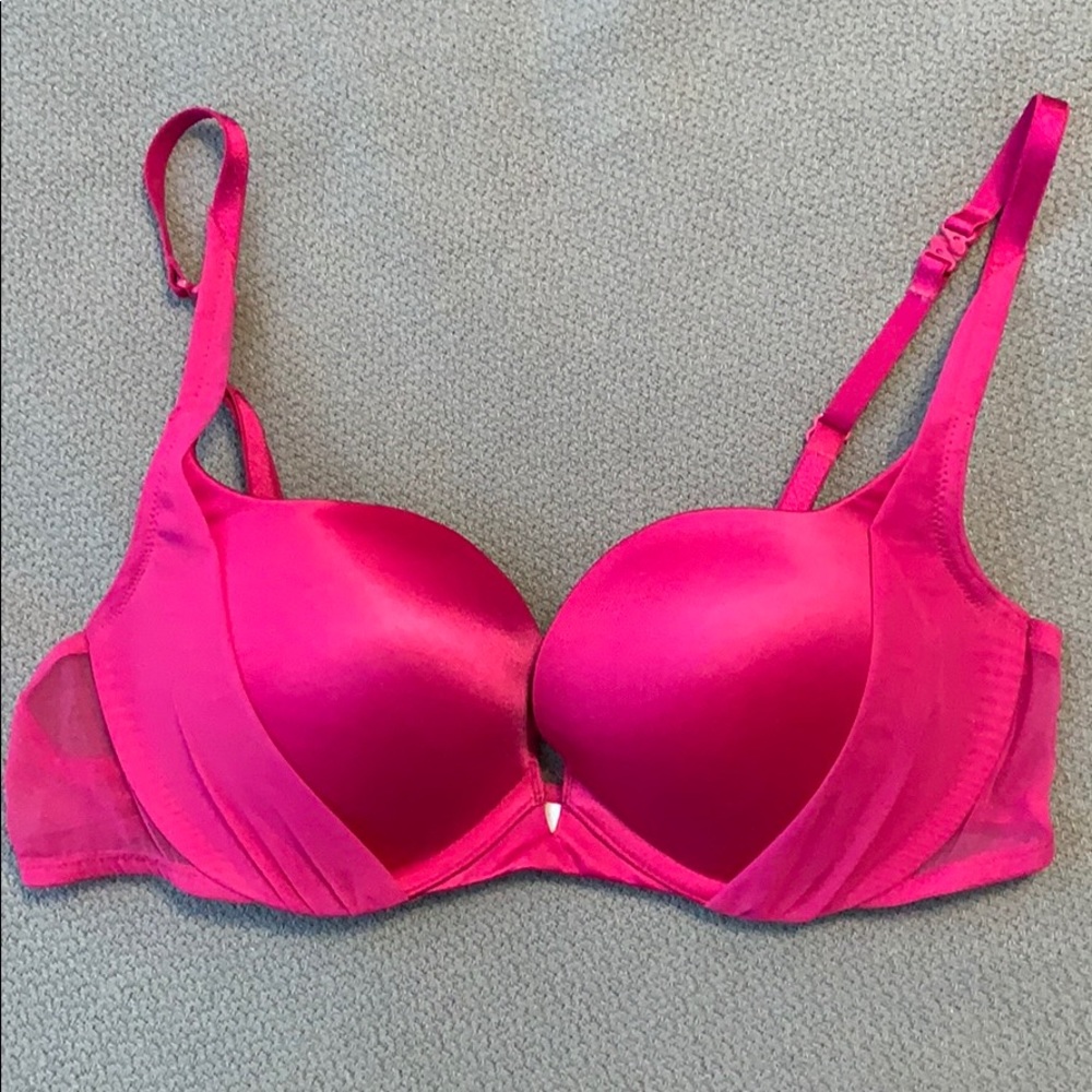 Pink Victoria’s Secret bra